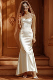 Abito lungo da sposa a sirena di raso con spalline bianche