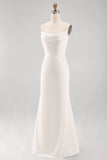 Abito lungo da sposa a sirena di raso con spalline bianche