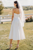 Abito da sposa A Line bianco in pizzo senza spalline