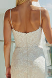 Abito da sposa con spalline spaghetti in pizzo bianco a guaina
