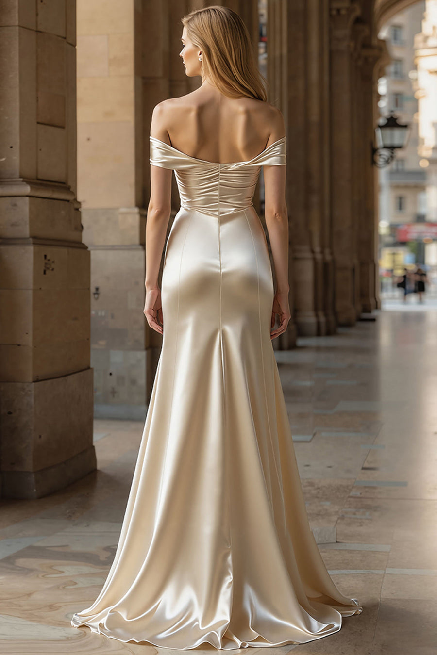 Karrie Abito A-Line in Tulle Con Maniche Champagne
