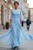 Abito madre della sposa in chiffon blu navy con una linea a maniche mezze