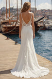 Abito da sposa lungo con spallette in pizzo in avorio con spallone e apertura