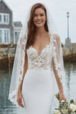 Abito da sposa in raso applicato sirena avorio con trena di corte