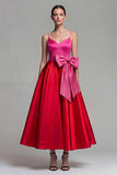 Fucsia e rosso Abito formale midi con fiocco a spalline di raso A Line