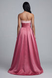 Abito elegante lungo rosa senza spalline