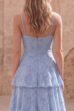 Abito Maxi in Pizzo a Linee A blu polveroso con spalline a livelli e appliche