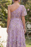 Vestito midi floreale midi con pendio applicato a una spalla in tulle lilla A-Line con fiocco