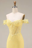 Corsetto sirena con pizzo scollato e abito lungo da cerimonia giallo