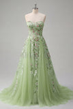 Vestito da cerimonia in tulle a linea a fila verde senza spalline ricamato