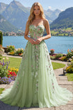 Vestito da cerimonia in tulle a linea a fila verde senza spalline ricamato
