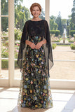 Abito lungo di Madre della Sposa ricamato in tulle nero a linea A con mantello