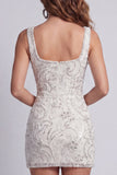 Bianco scintillante con spalline spesse con perline vestito da cocktail corto e aderente