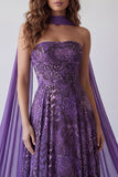 Abito elegante lungo in chiffon viola senza spalline con sciarpa al collo