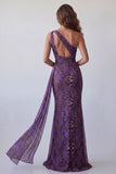Abito elegante lungo in chiffon viola con una spalla e fascia