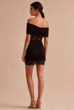 Mini vestito bodycon in pizzo nero a spalle scoperte