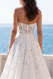 Abito da sposa A Line in Pizzo Floreale senza spalline