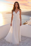 Abito da sposa da spiaggia in avorio con scollo a V e scollo a scorrimento con perle