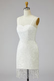 Abito da sposa corto e scintillante in avorio con spalline a perline e frange