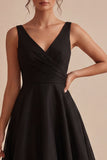Abito sera nero a V-Neck Arrugato A Line Midi