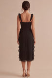 Abito elegante midi nero con spalle spesse e volant