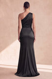 Abito elegante lungo a spalla a sirena nero arricciata e spallacciato