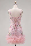Abito rosa di Homecoming con paillettes floreali con scollo quadrato e volant