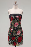 Abito di Homecoming nero color bodycon ricamato in rosa rossa senza spalline