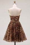 Abito corto di cocktail senza spalline in leopardo marrone con perline