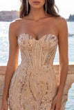 Abito di cocktail con paillettes color champagne senza spalline con pizzo sulla schiena