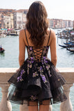 Abito di ritorno a casa con spalline a spalline nere a a livelli a A-Line con pizzo sulla schiena