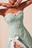 Sweetheart giallo jacquard a linea A con volant e vestito di ritorno a casa con fessura