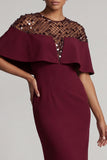 Abito midi di Madre della Sposa con sposa e mantello sirena bordeaux