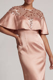 Abito midi di Madre della Sposa con sposa e mantello sirena bordeaux