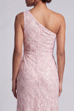 Paillettes rosa a una spalla con paillettes rosa tagliate lungo dal vestito madre della sposa