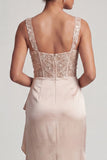 Corsetto di sirena bianca con paillettes arricciate Abito madre della sposa con volant