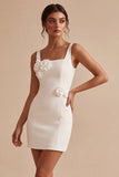 Abito bianco bodycon collo quadrato con fiori 3D