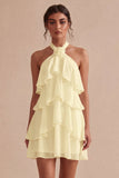 Abito bianco piccolo a fiori in chiffon con scollo a collo a A e volant