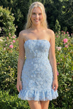Abito di Homecoming con spalline blu chiaro, senza spalline e con perline, con perline e pizzo sulla schiena
