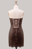 Vestito corto del cerimonia rosa rosa aderente con pizzo floreale e laccetto sulla schiena