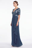 Abito lungo Madre della Sposa con scollo a V e scollo a V in sirena blu navy con volant