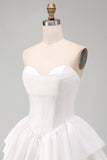 Sweetheart Abito corsetto bianco a linee a livelli corto da fine fine