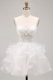 Corsetto bianco a linea A trasparente, pizzo floreale con pizzo floreale e vestito corto di homecoming con volant