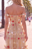 Abito midi in tulle a linea A con fiori rossi a spalla e applichi