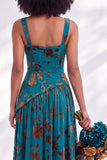 Corsetto di velluto blu con scollo quadrato e lungo abito da damigella con fessura