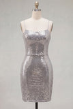 Vestito corto di ritorno a casa con spalline rosse scintillanti con spalline scorta e paillettes corse