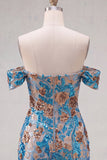 Vestito corto di cocktail a casa con fiori blu scintillanti con paillettes scoperte