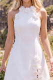 Abito da sposa corto elopement bianco a traguardo alto con fiore 3D
