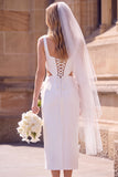 Abito da sposa maxi elopement con sagoma quadrata e scollo quadrato bianco con fiore 3D