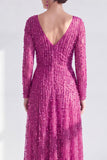 Abito lungo Mother of the Bride in linea viola scuro con scollo a V e maniche lunghe